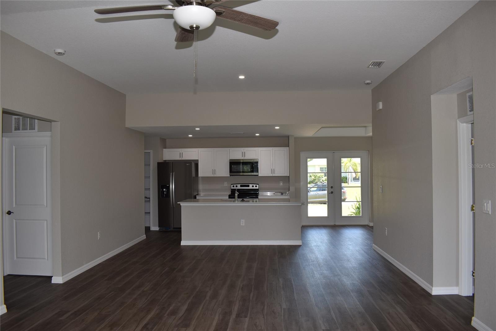 289 AUSTRALIAN DR