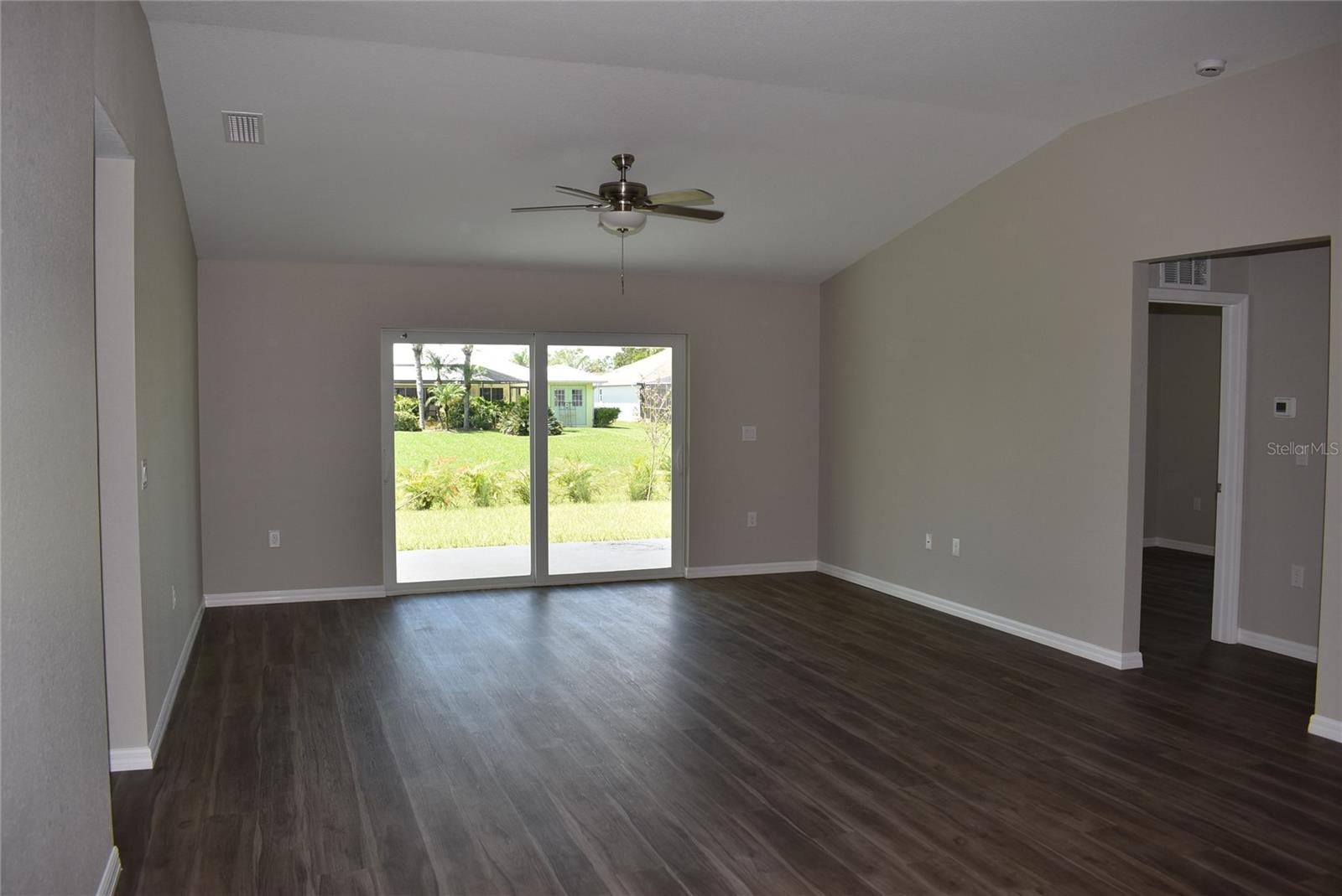 289 AUSTRALIAN DR