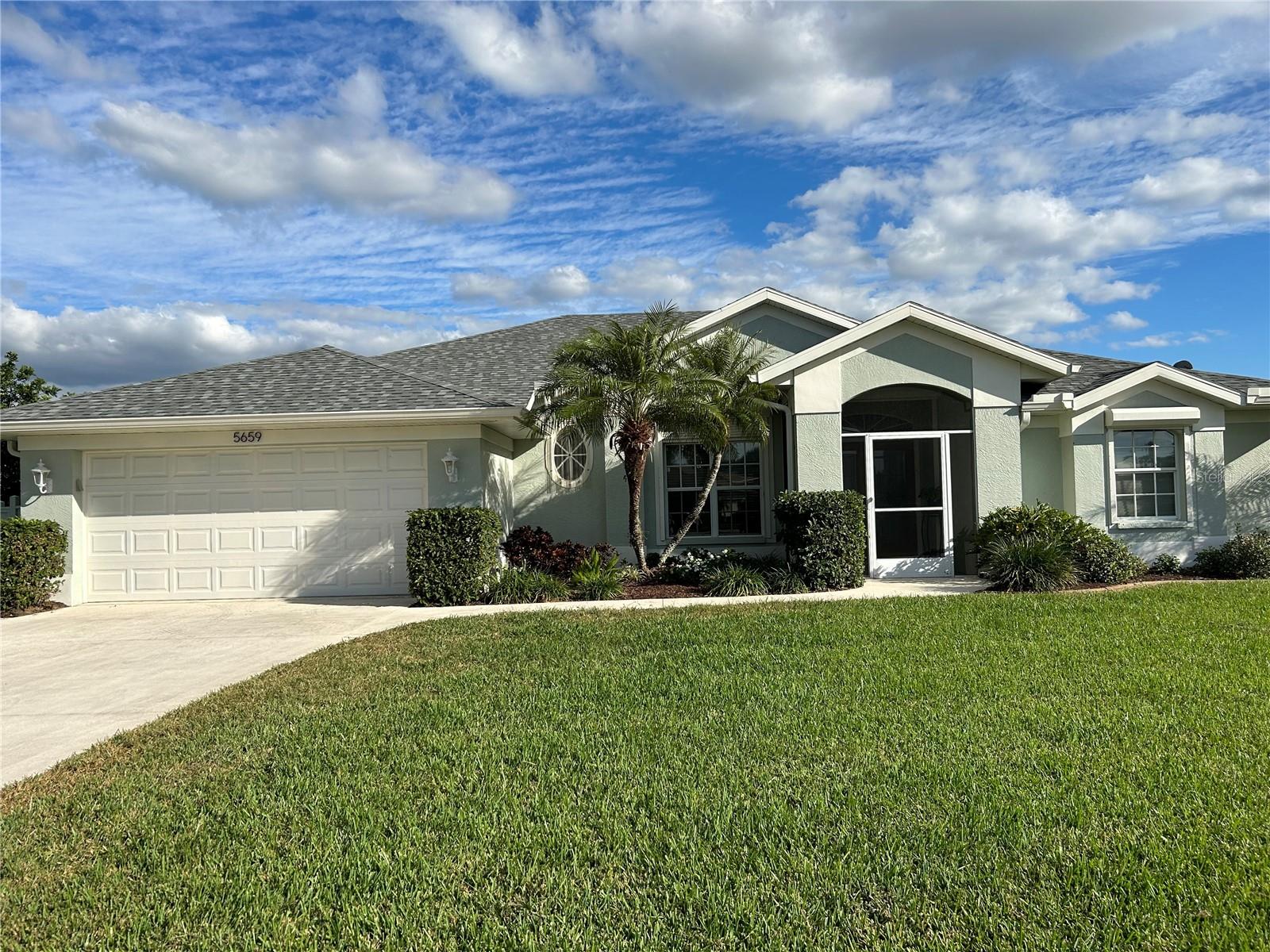 5659 SABAL TRACE DR