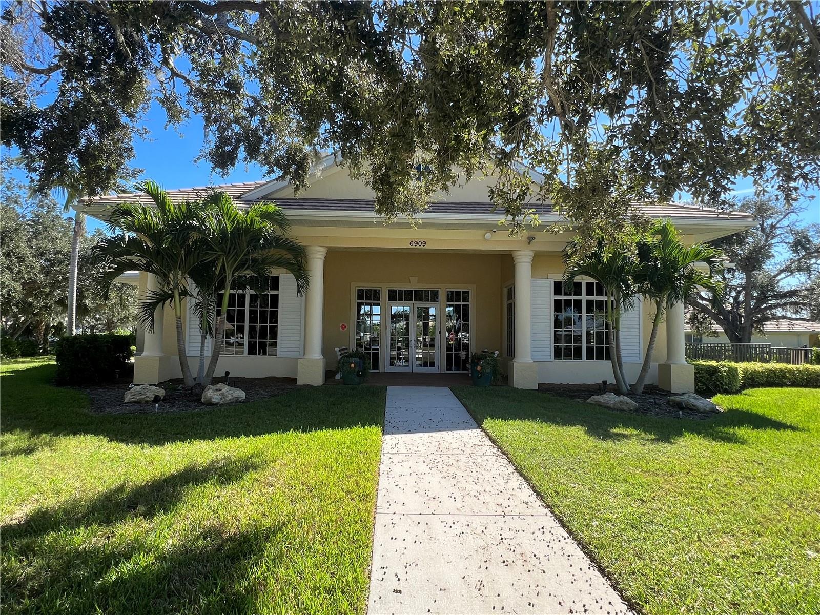 5419 GRAND CYPRESS BLVD