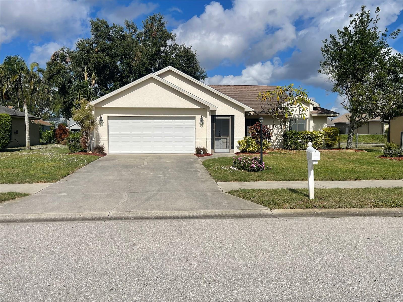 607 SUGARWOOD DR
