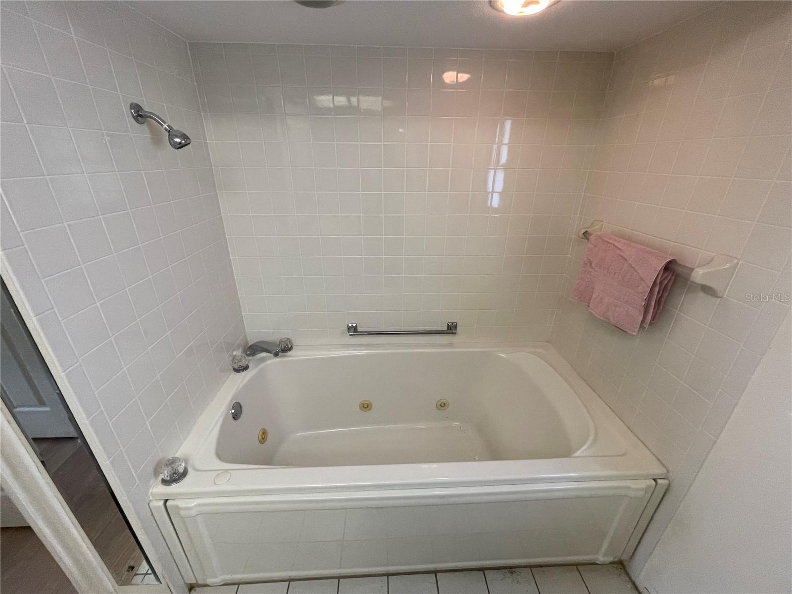 607 SUGARWOOD DR