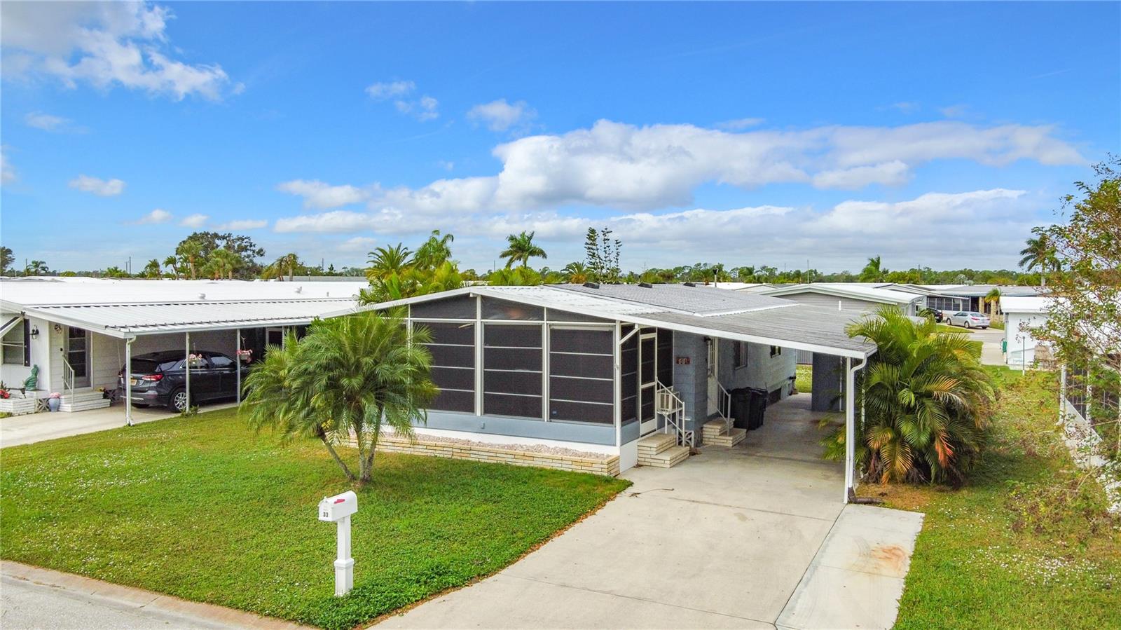 33 CASTAWAY CT