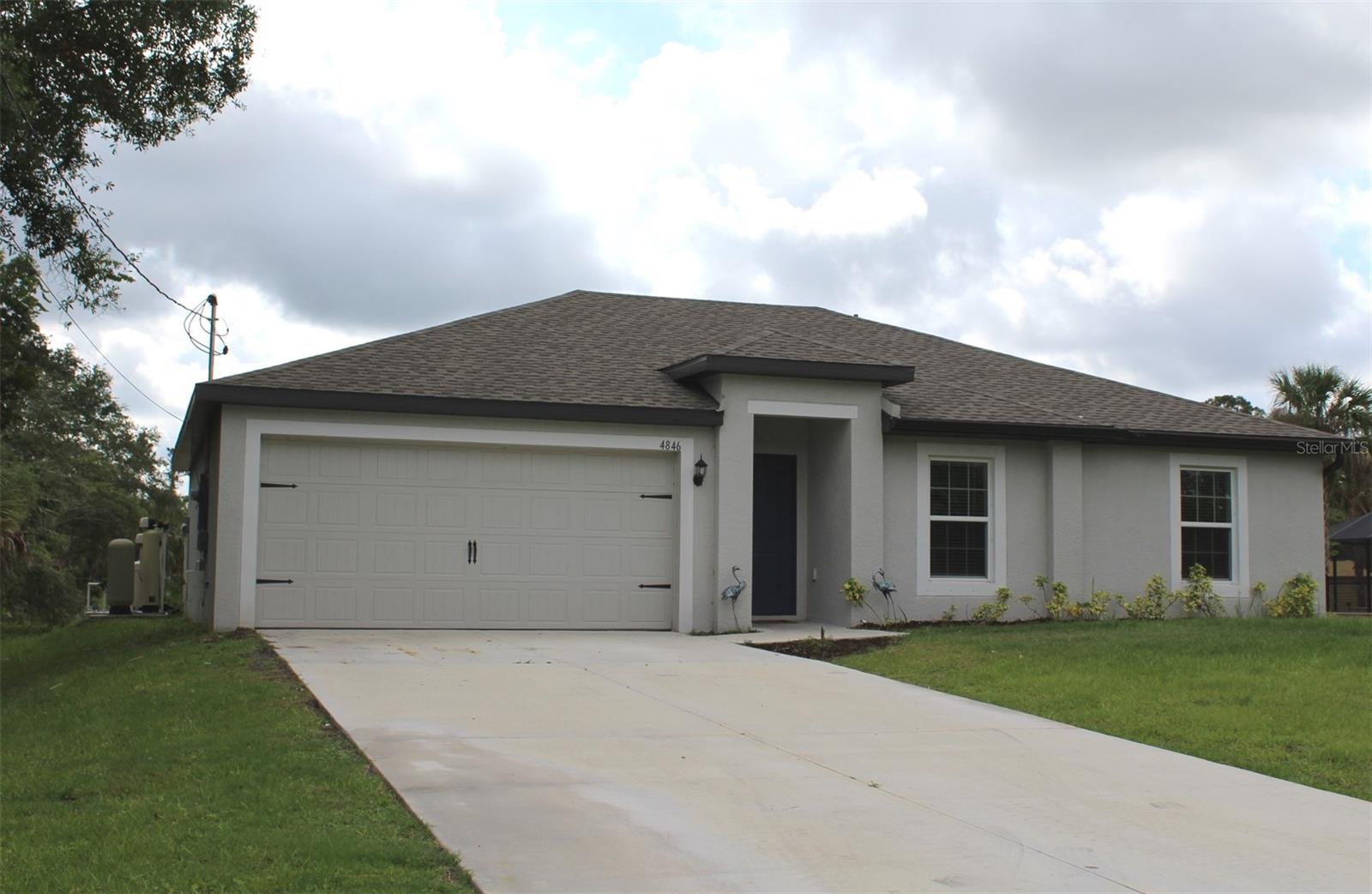 4846 BUTTERFLY LN