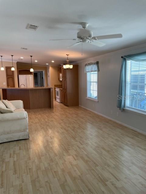 621 GLORIOSA DR