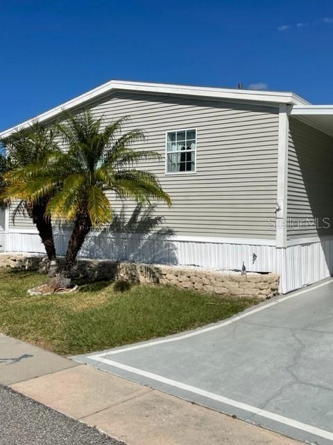 621 GLORIOSA DR