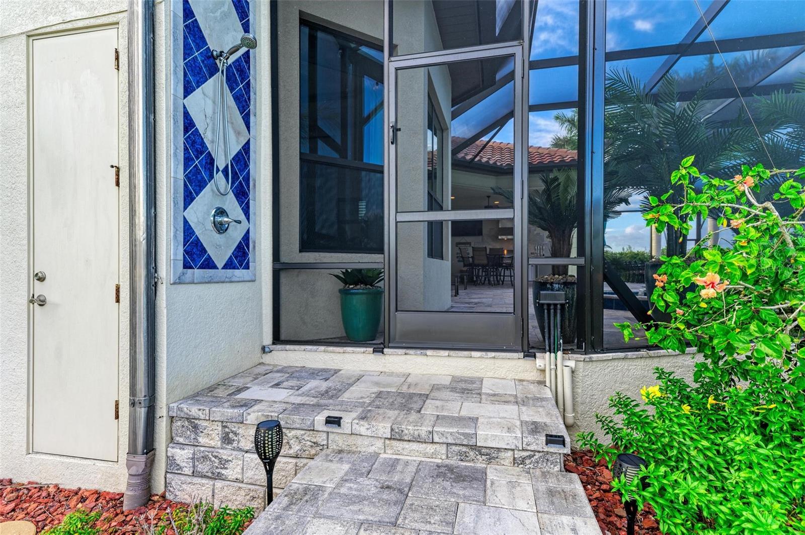 1355 GREBE DR