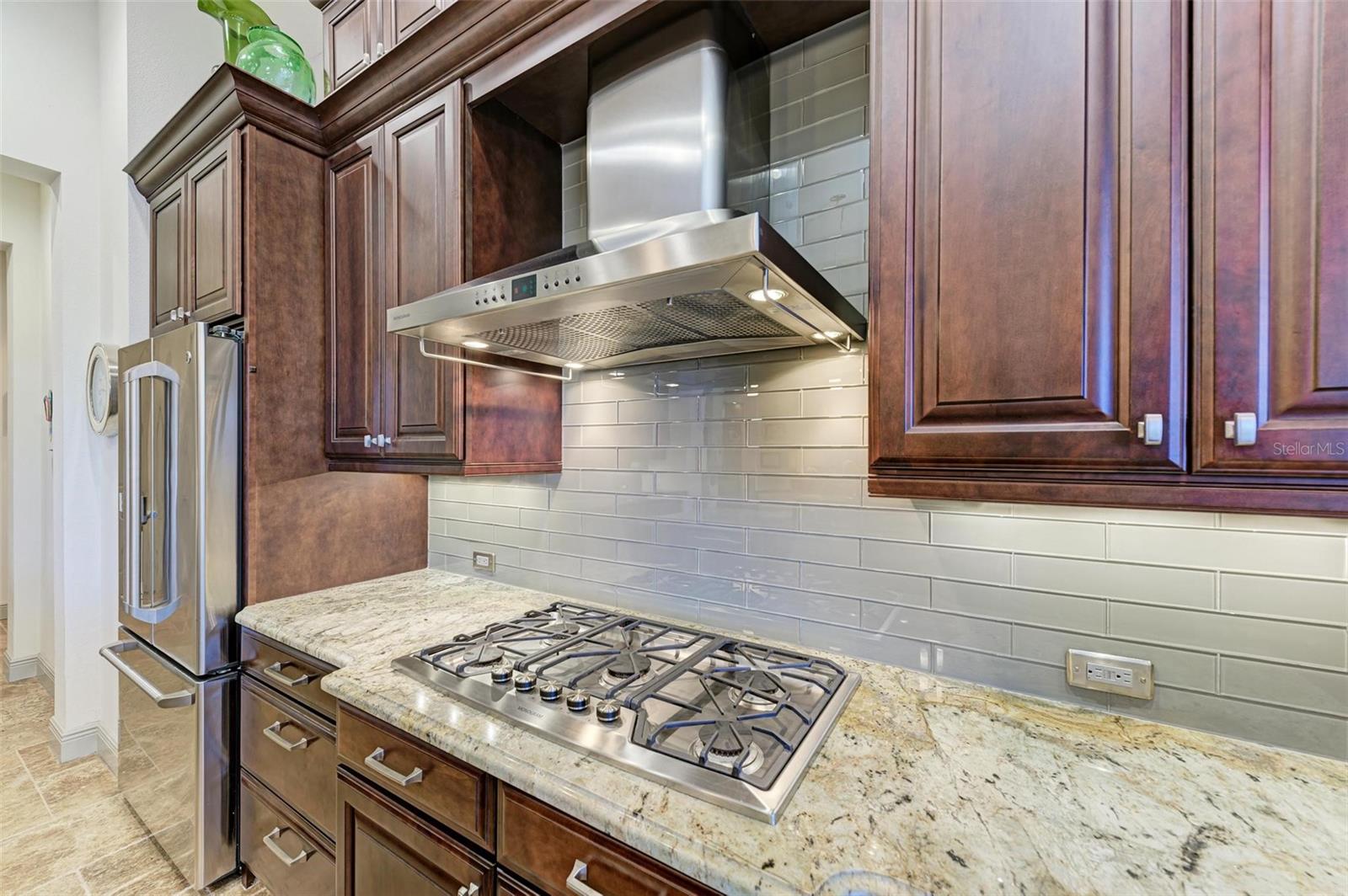 1355 GREBE DR