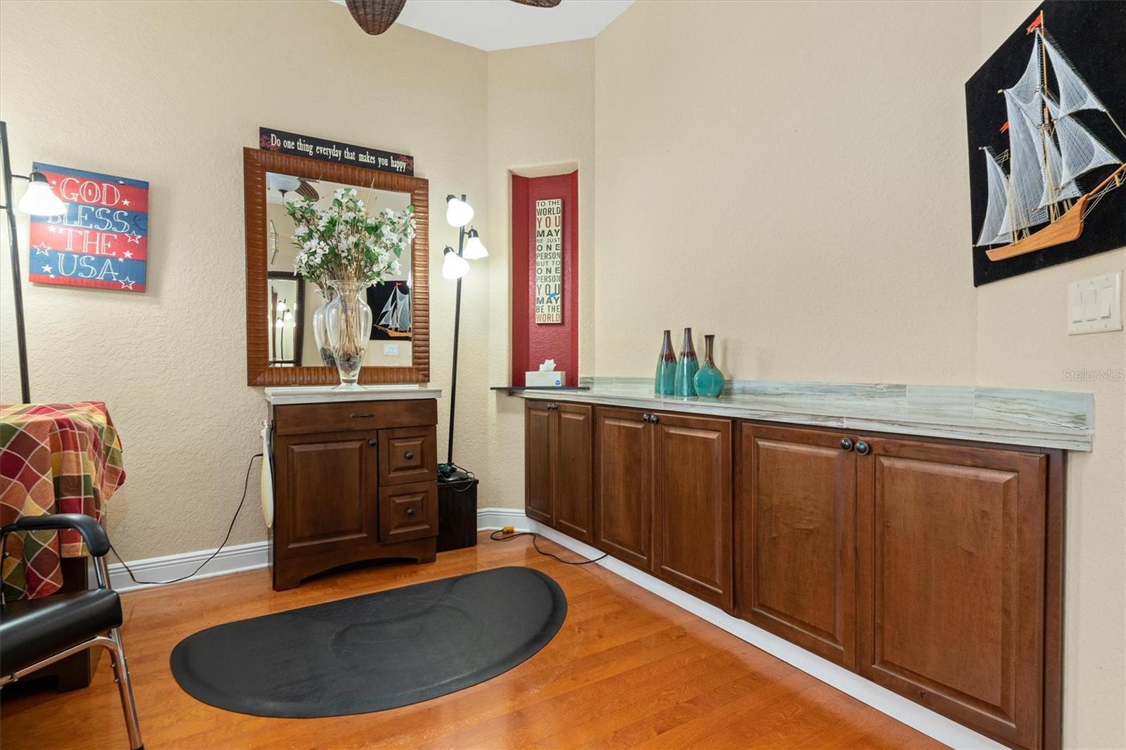 5352 LAYTON DR