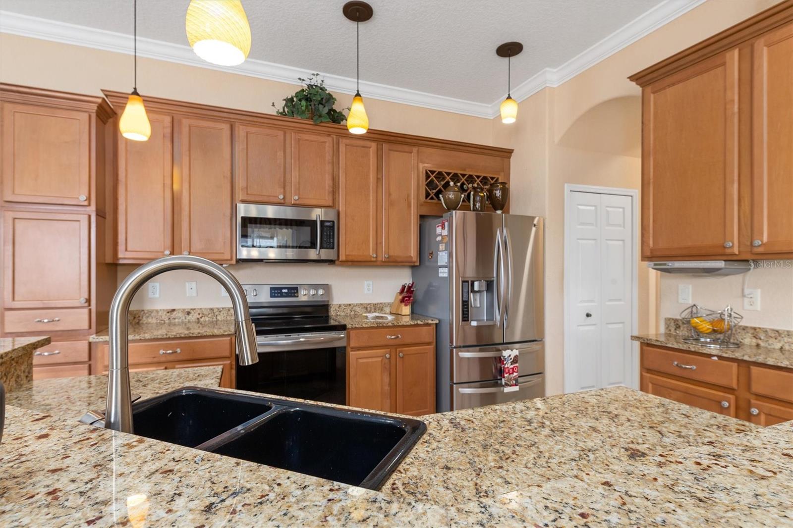 5352 LAYTON DR