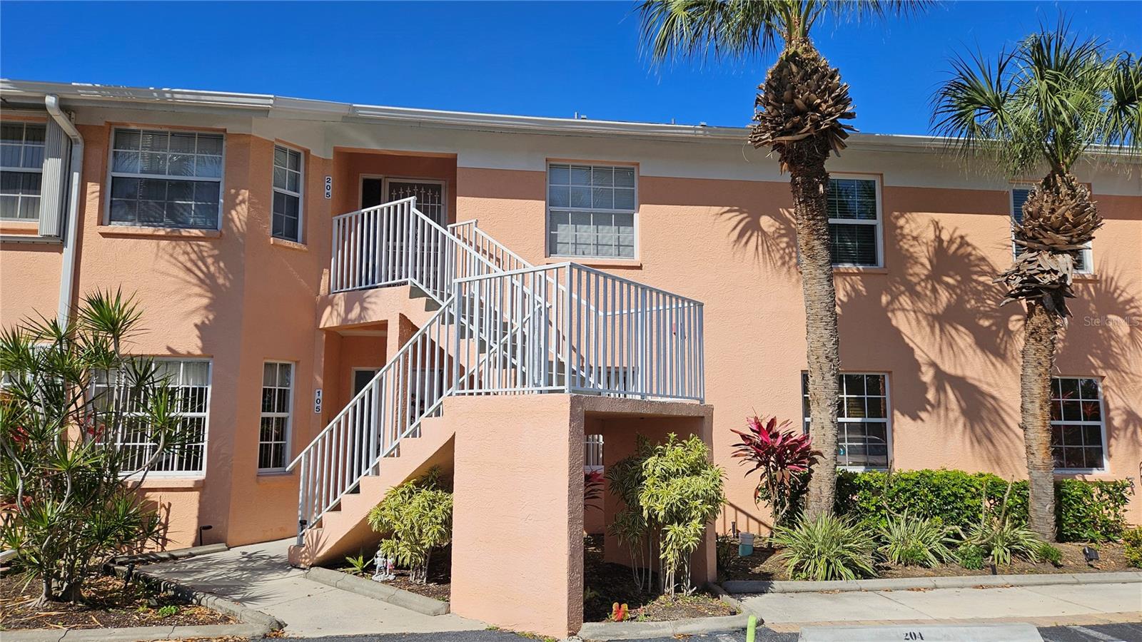 19310 WATER OAK DR #105, #105