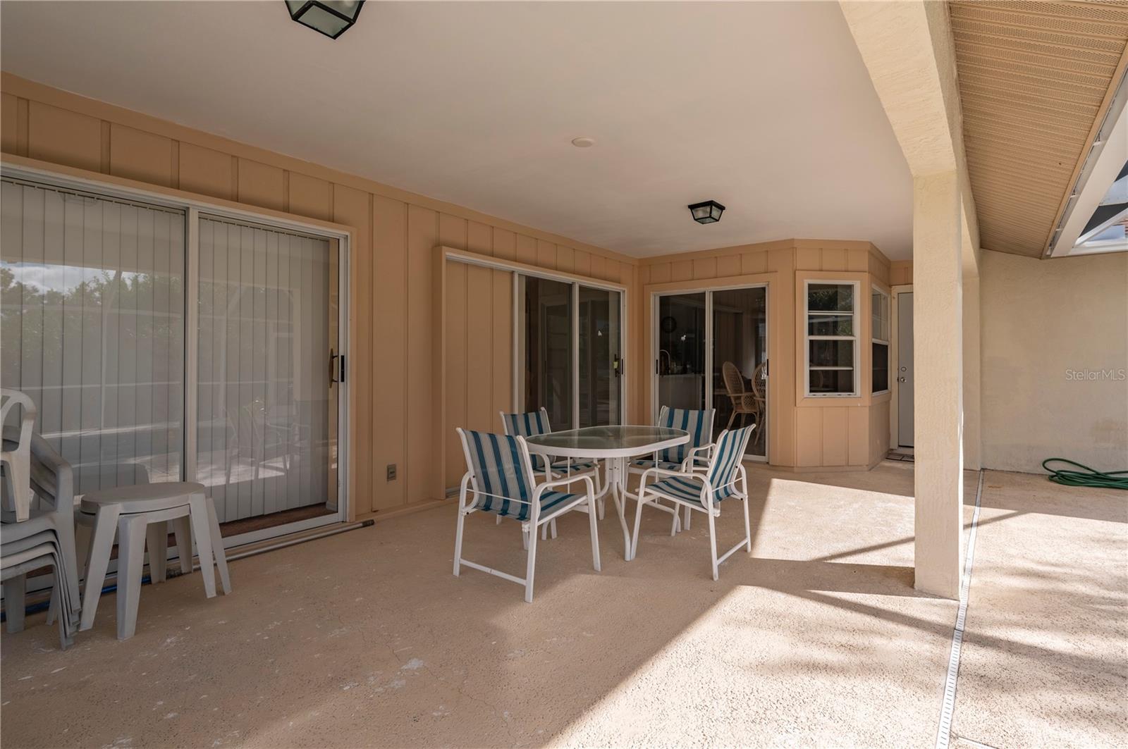 10107 BENTLEY AVE