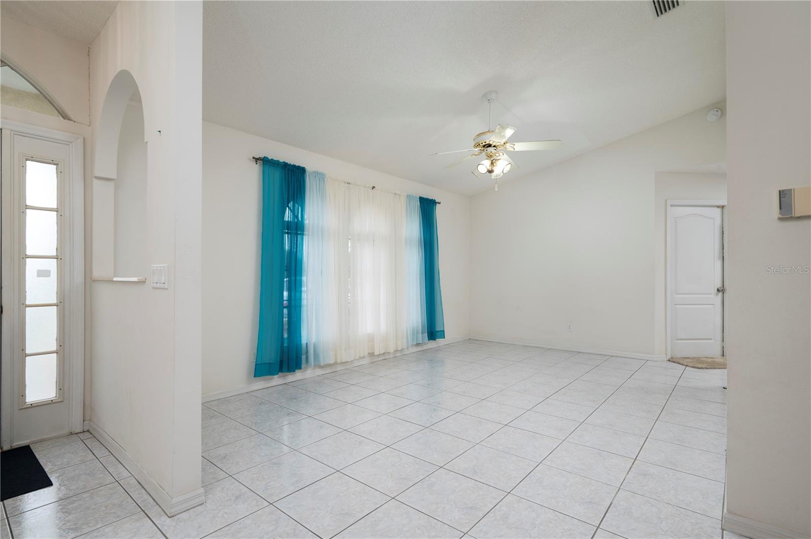 10107 BENTLEY AVE