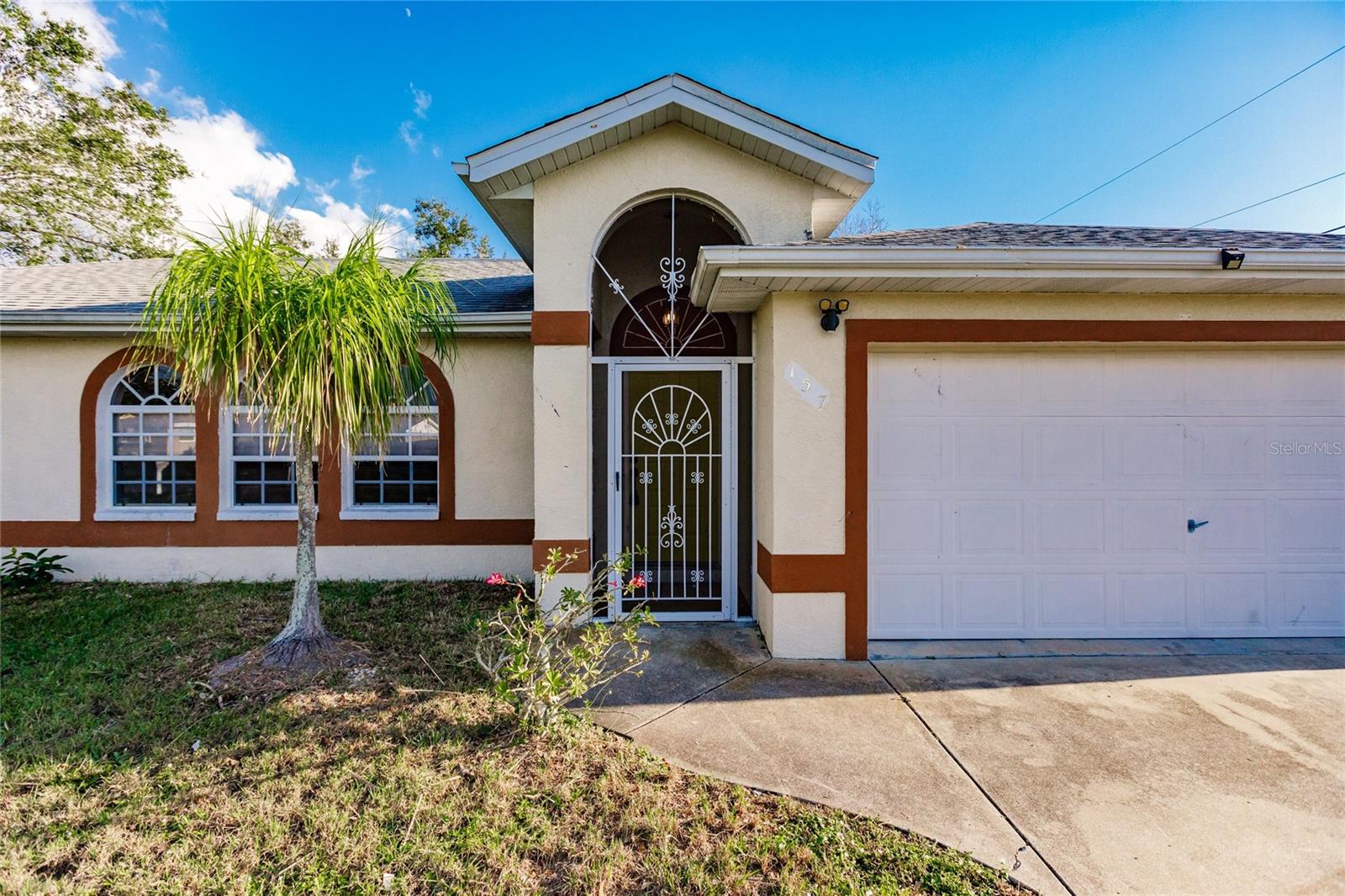 157 CHELSEA CT NW