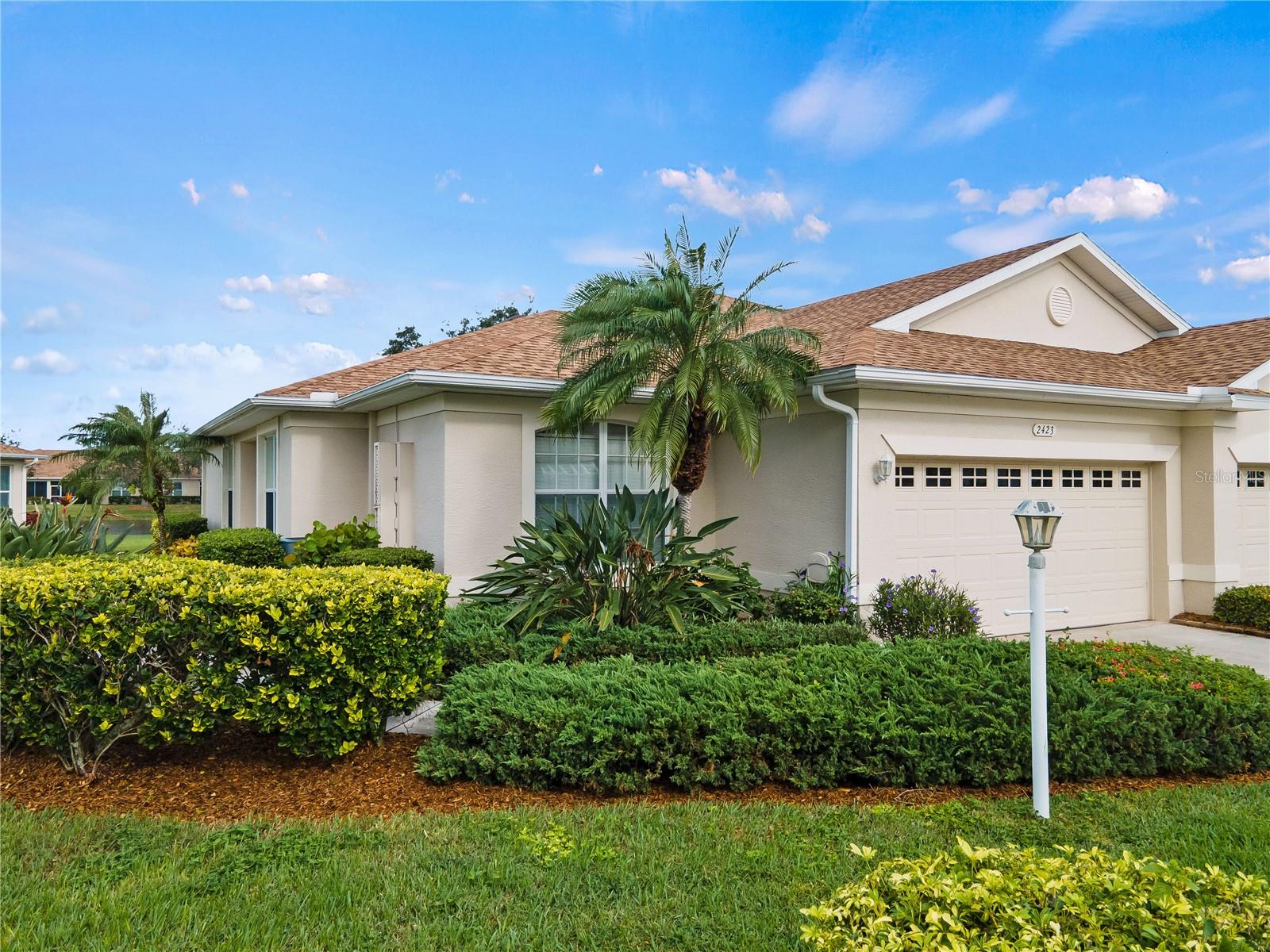 2423 MAGNOLIA CIR