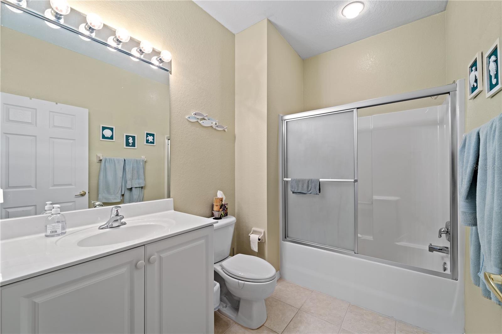 2423 MAGNOLIA CIR
