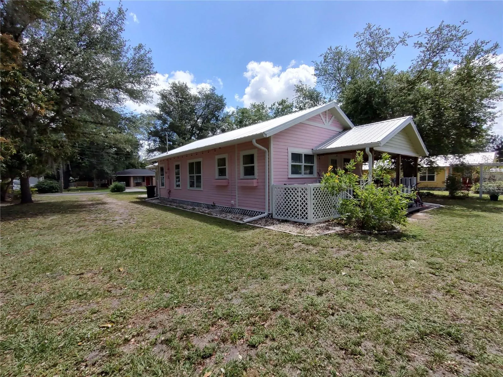 218 S HERNANDO AVE