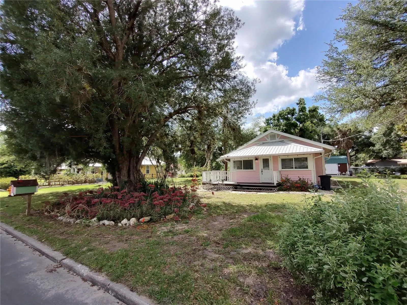 218 S HERNANDO AVE