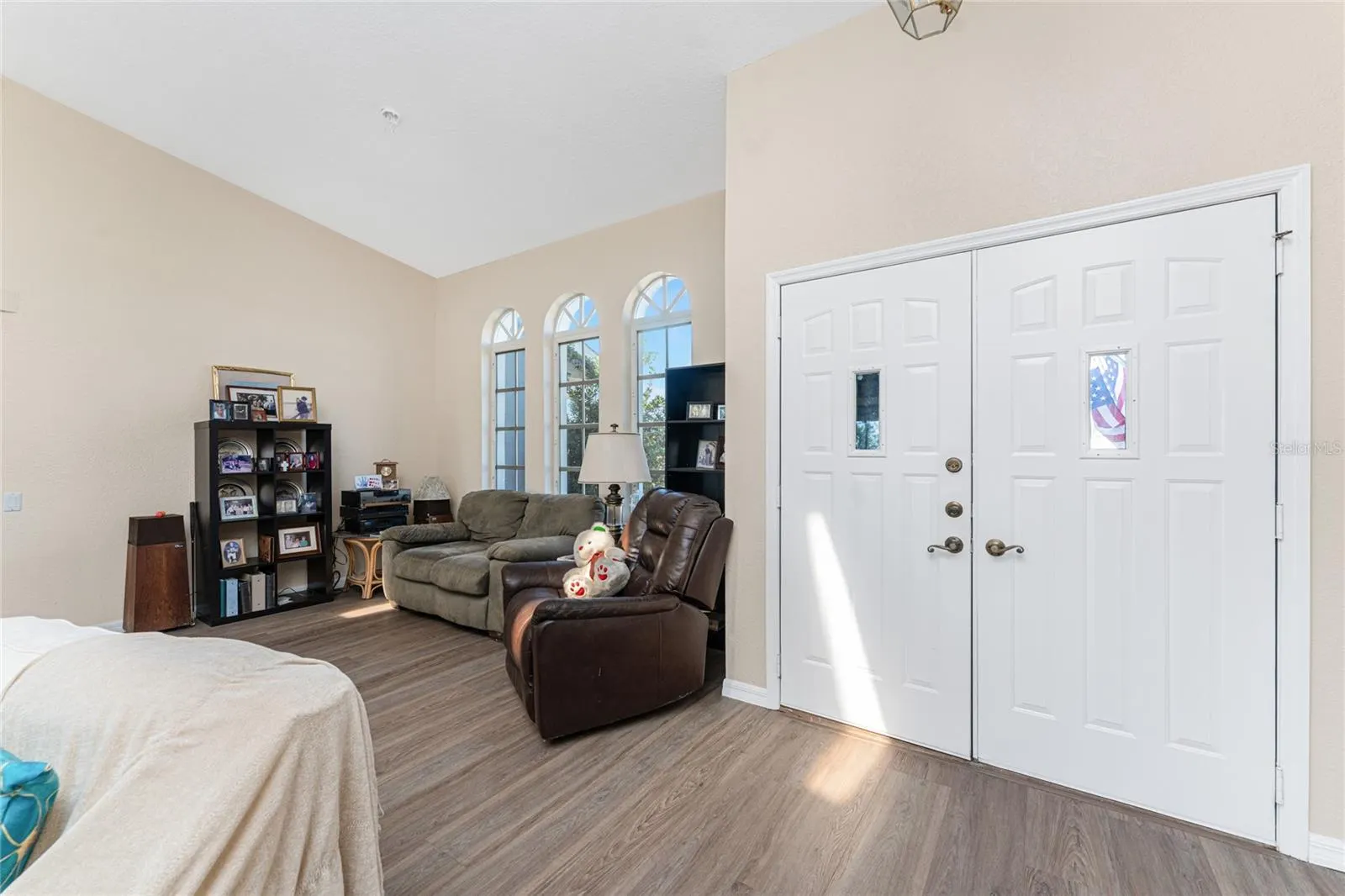 11951 SW KINGSWAY CIR