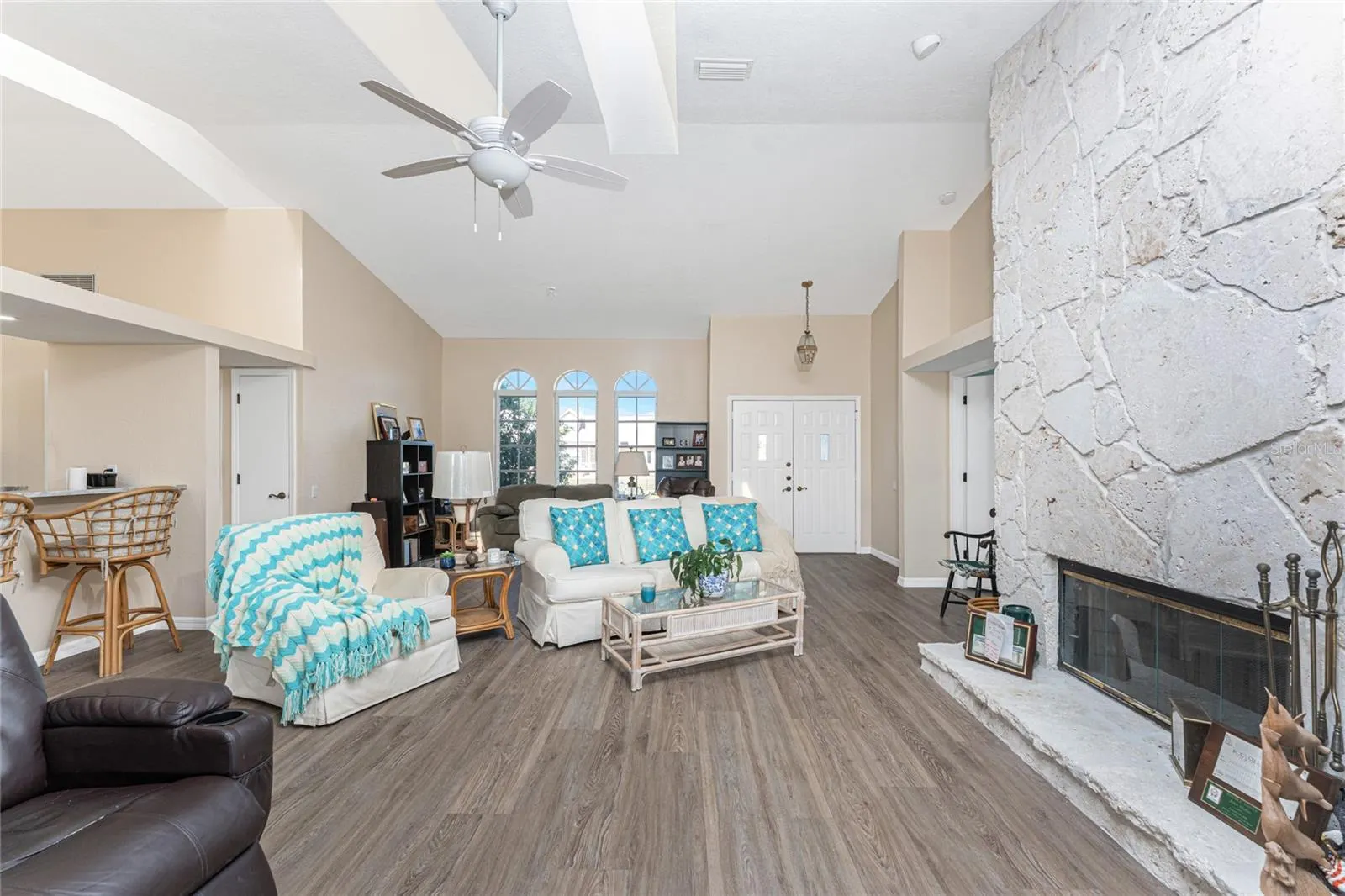 11951 SW KINGSWAY CIR