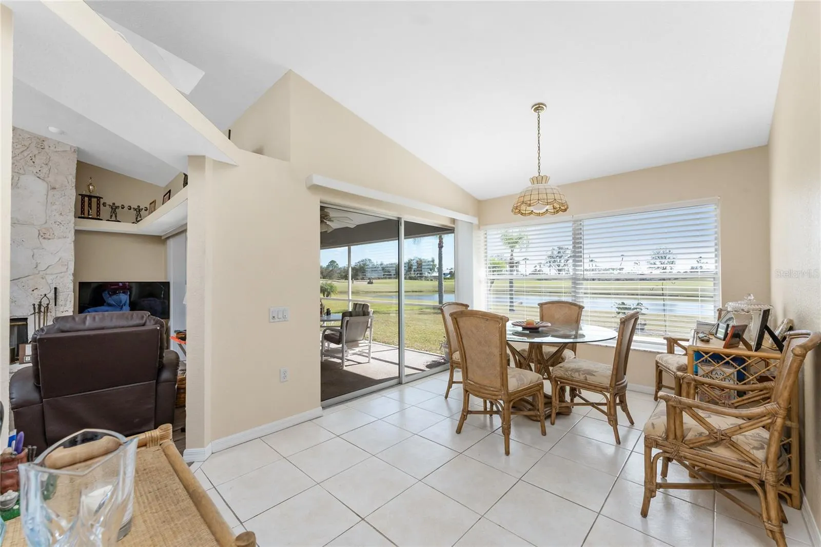 11951 SW KINGSWAY CIR