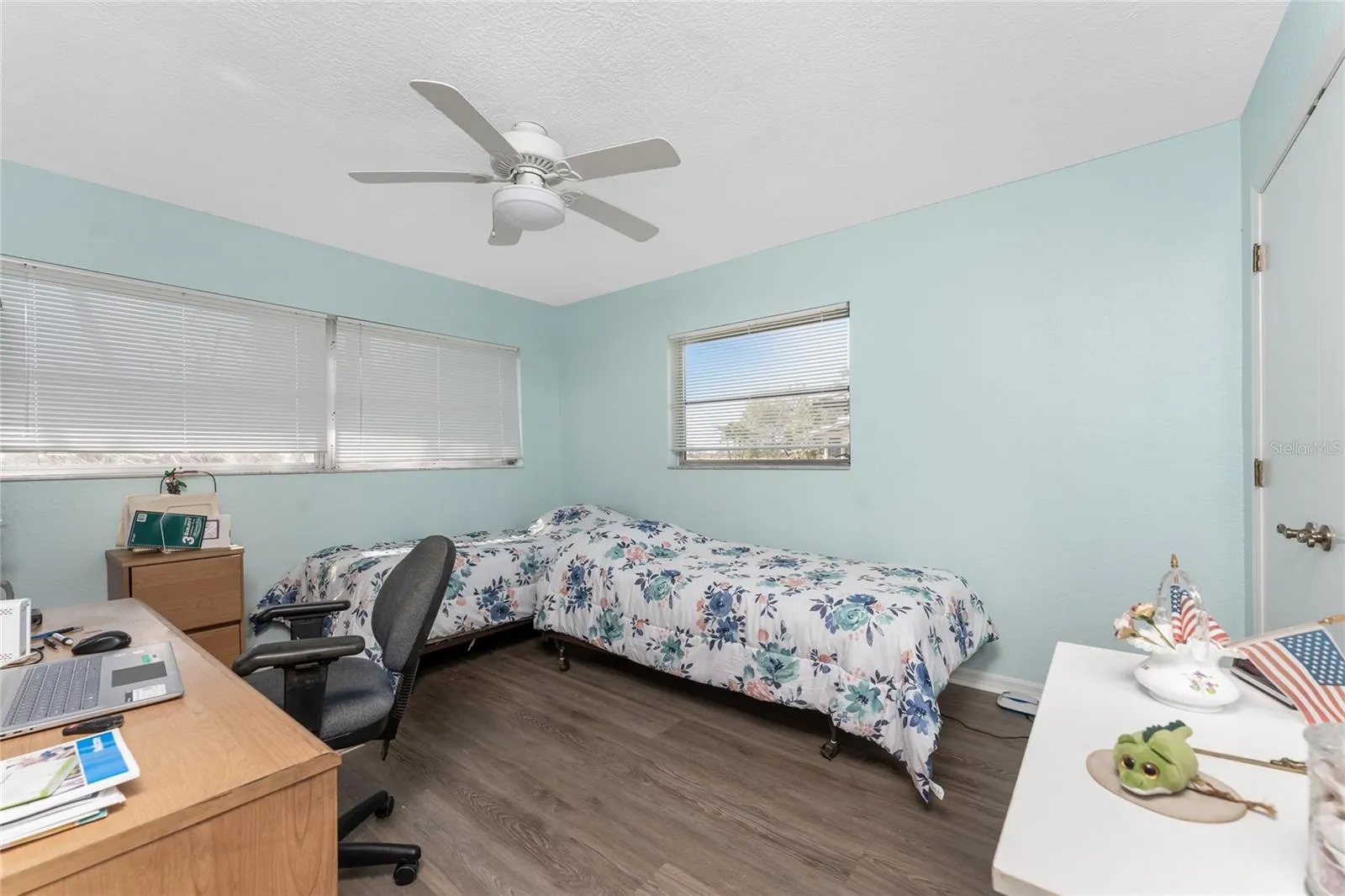 11951 SW KINGSWAY CIR