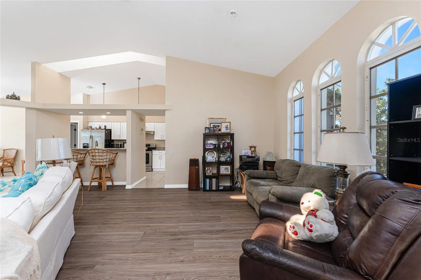 11951 SW KINGSWAY CIR