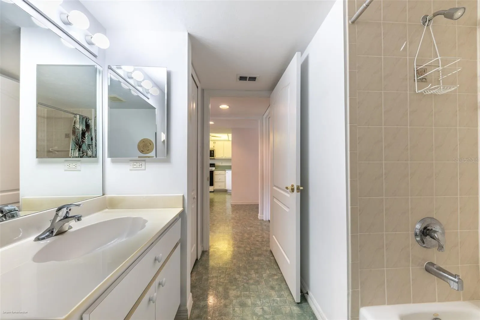 11644 SW EGRET CIR #1902, #1902