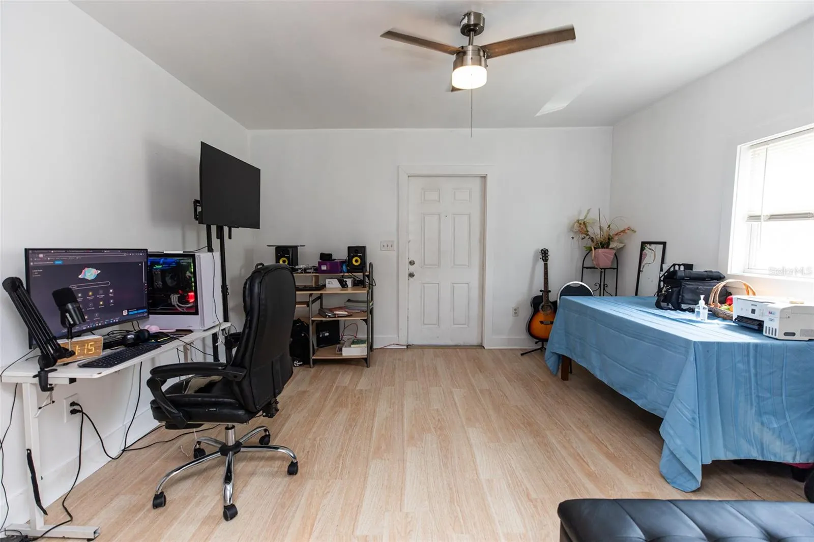 114 N DADE AVE