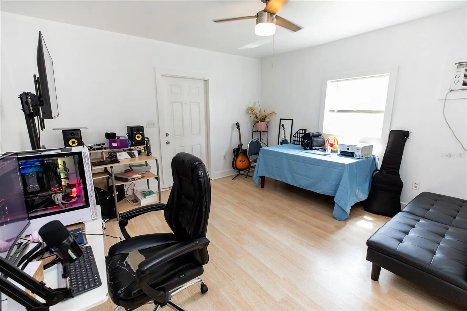 114 N DADE AVE