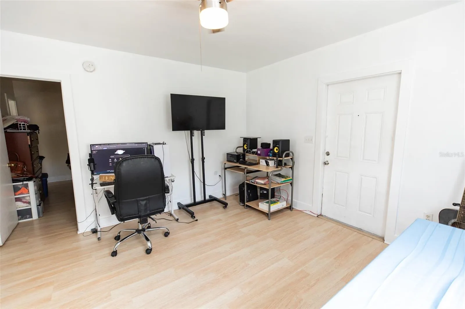 114 N DADE AVE