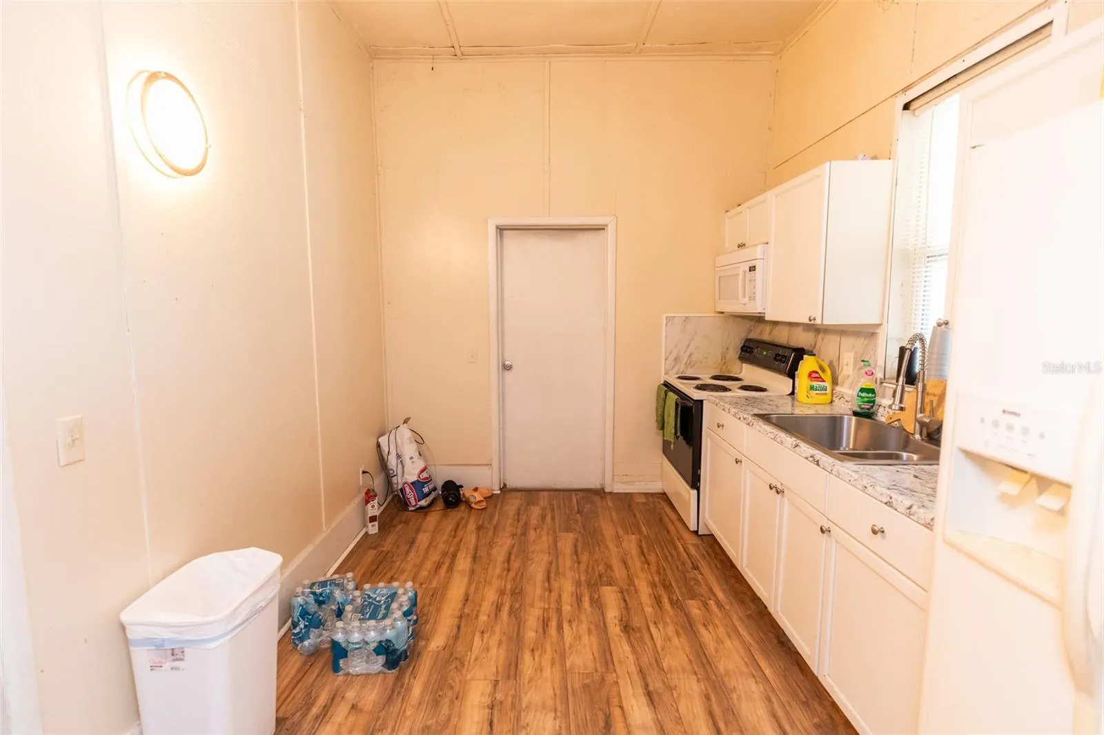 114 N DADE AVE
