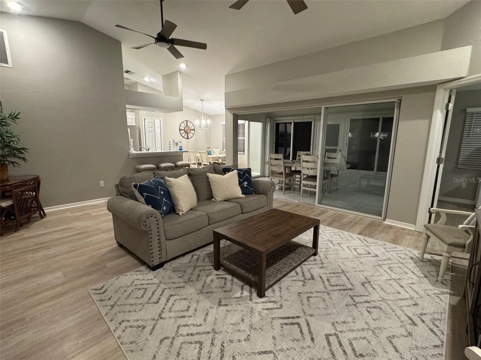 12454 SW KINGSWAY CIR #202, #202