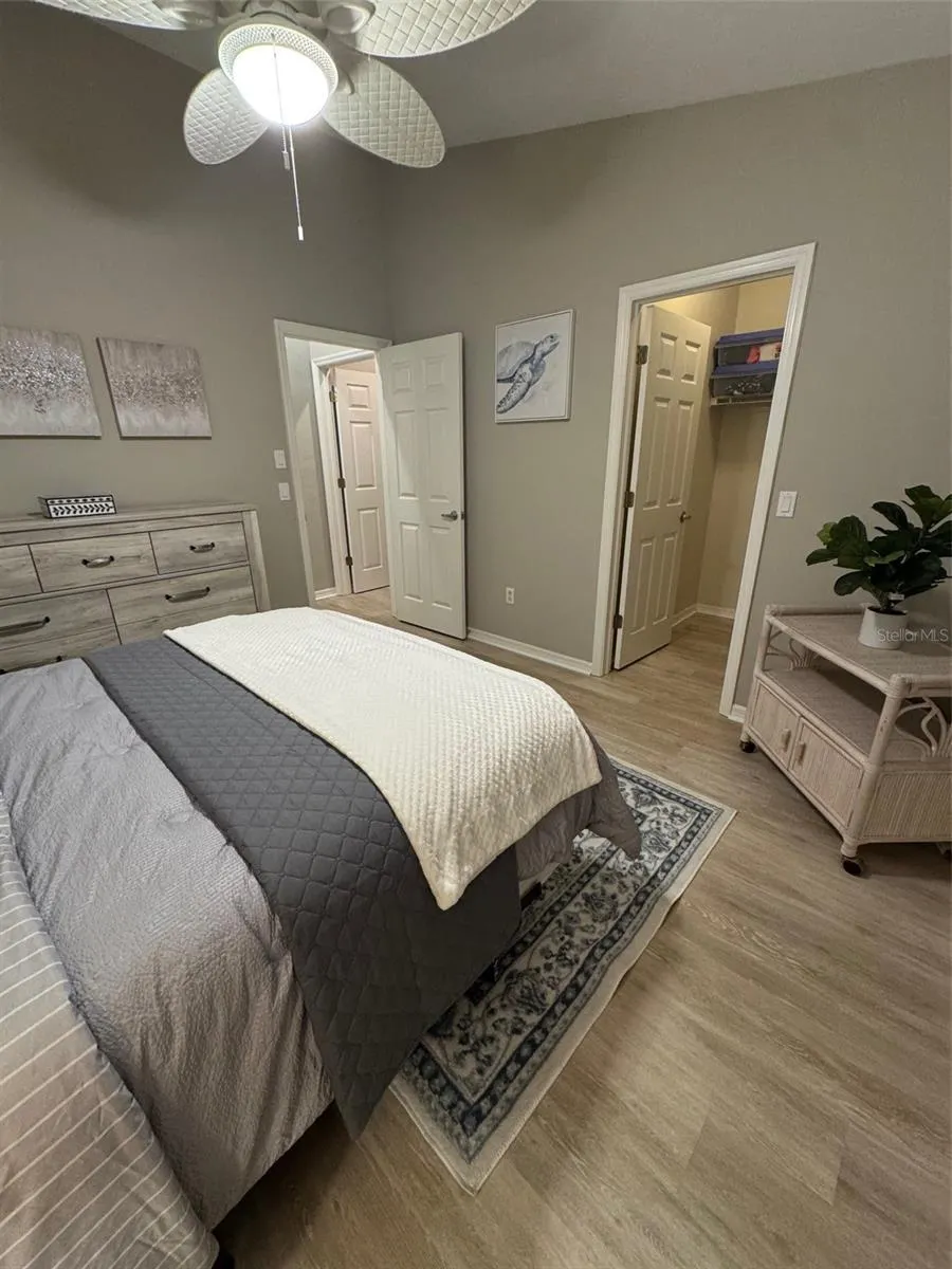12454 SW KINGSWAY CIR #202, #202