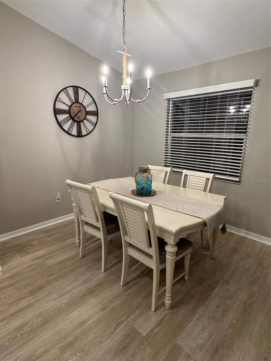 12454 SW KINGSWAY CIR #202, #202