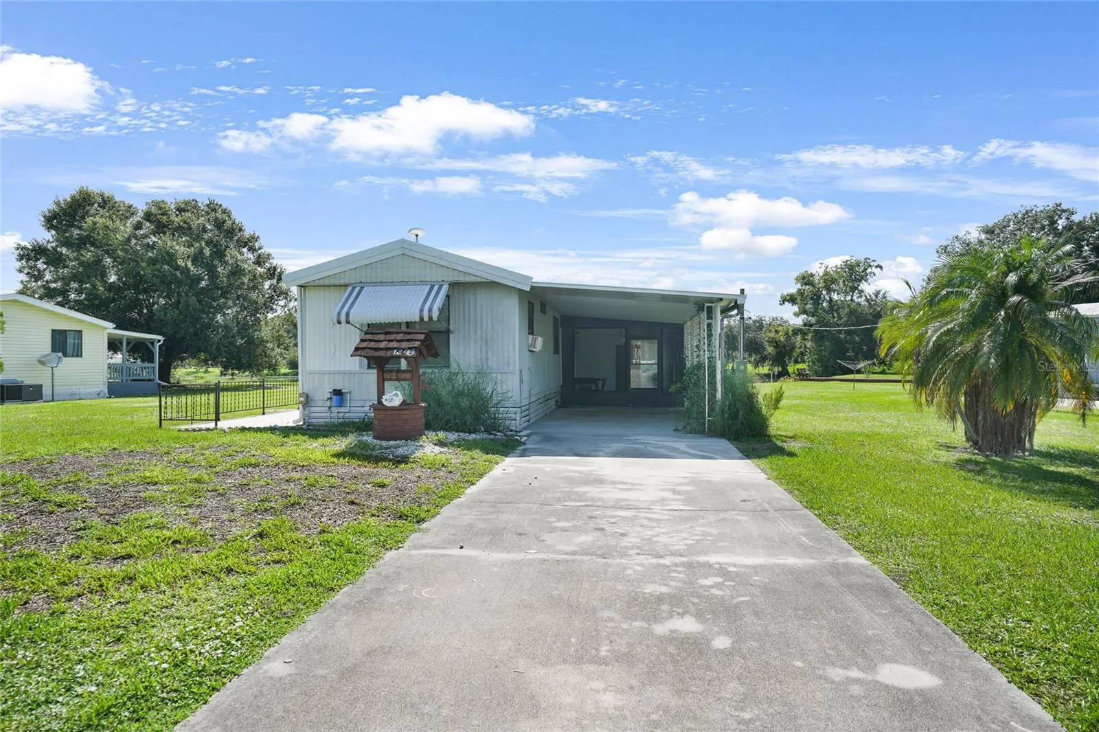 1298 SE LAKE RD