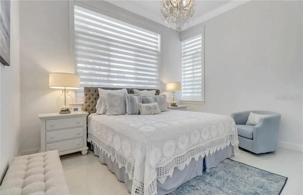 1070 DANA CT