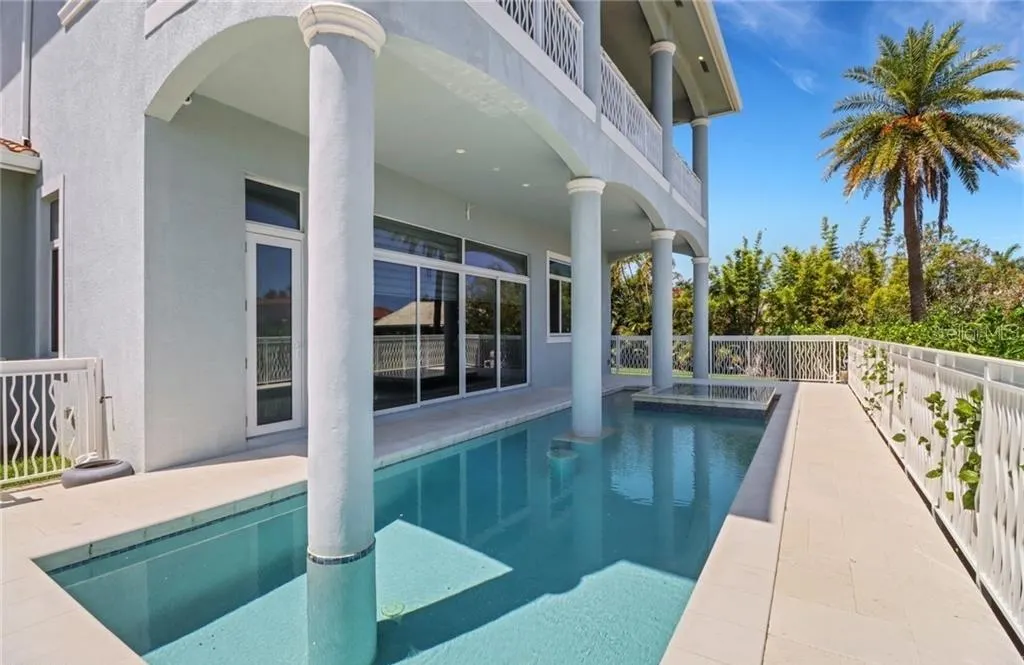 1070 DANA CT