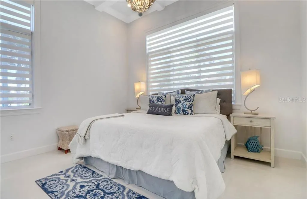 1070 DANA CT