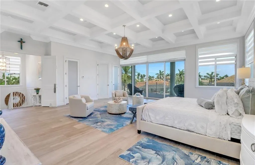 1070 DANA CT