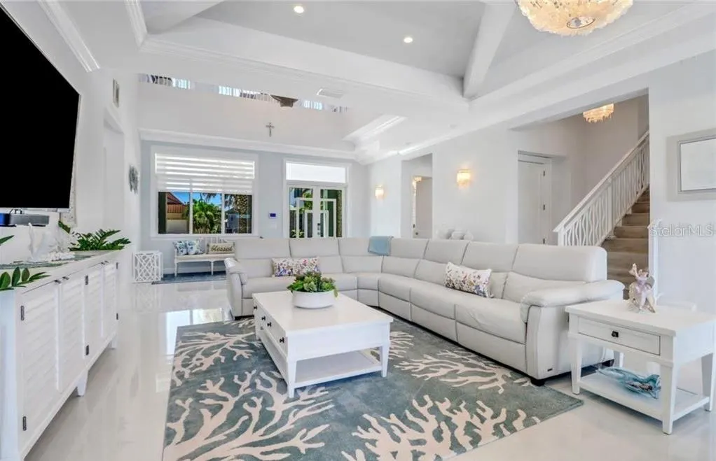 1070 DANA CT