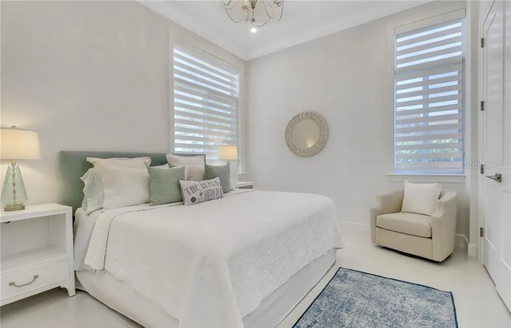 1070 DANA CT