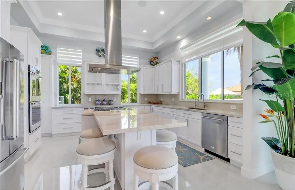 1070 DANA CT