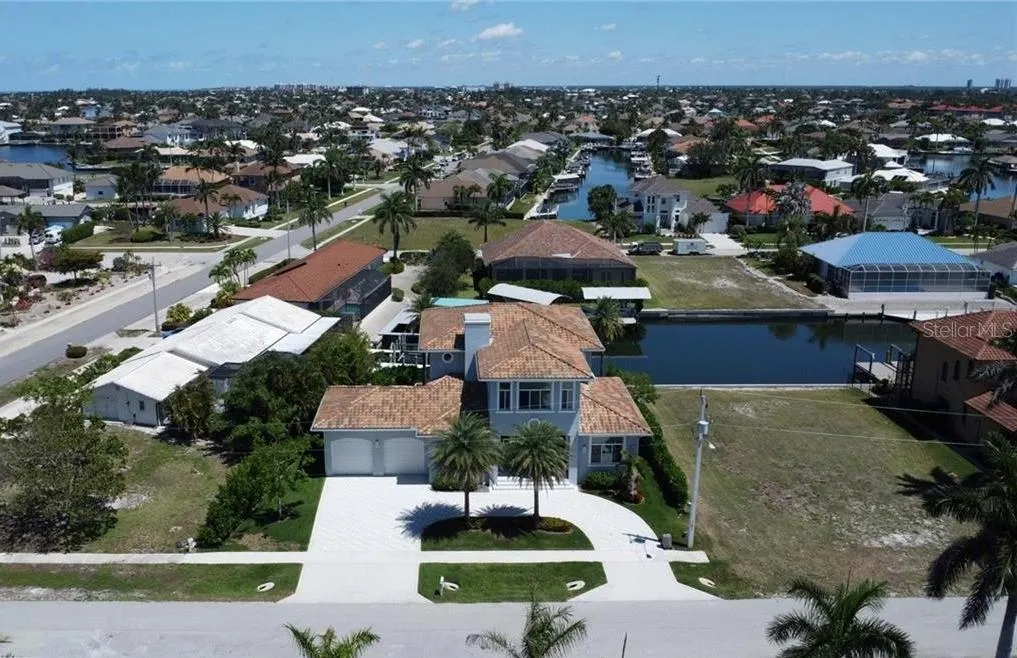 1070 DANA CT