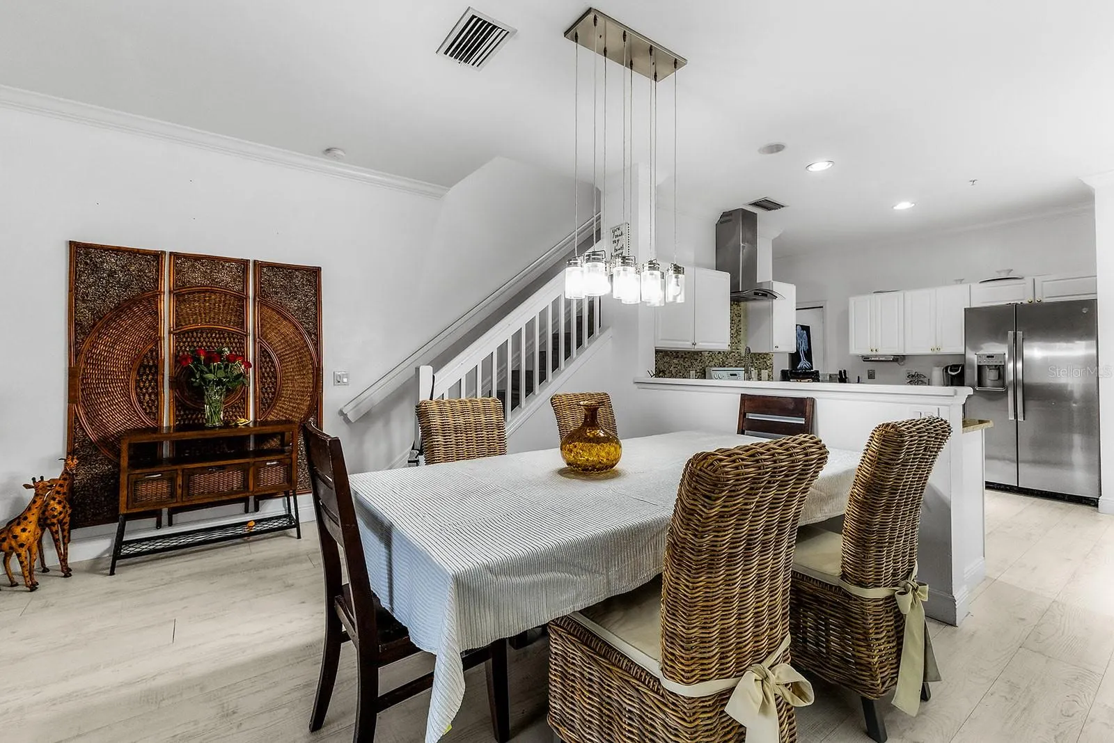 1064 HAMPTON CIR #54, #54