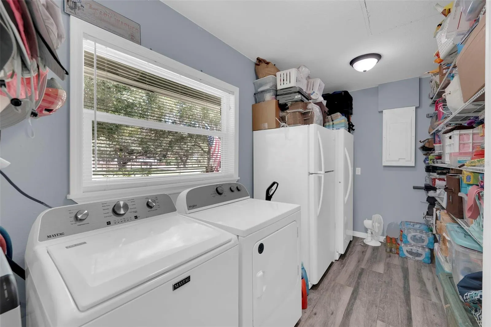 1133 CRESCENT AVE