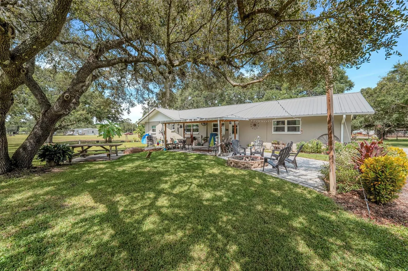 1133 CRESCENT AVE