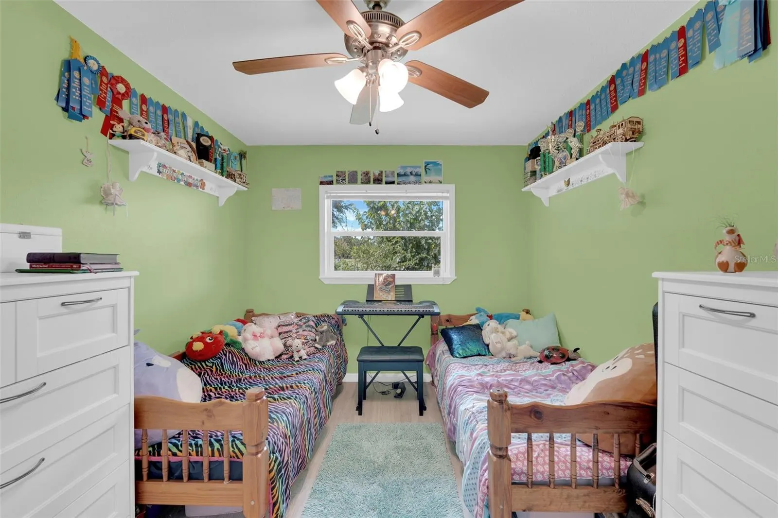 1133 CRESCENT AVE