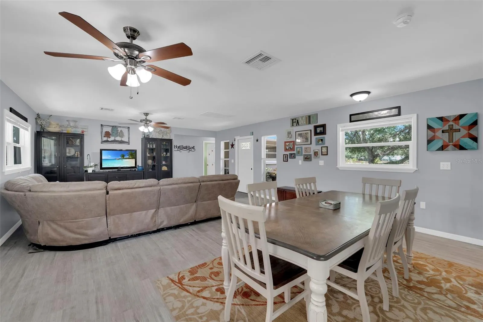 1133 CRESCENT AVE