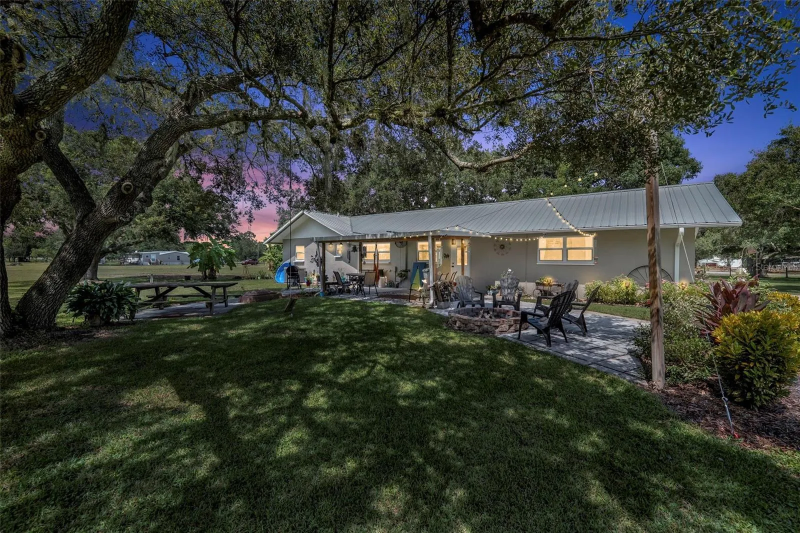 1133 CRESCENT AVE